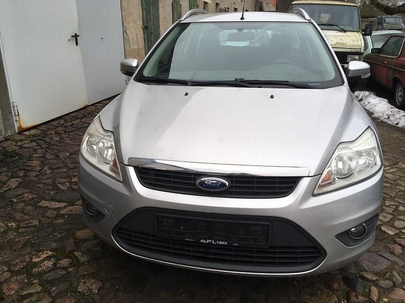Gebraucht Ford Focus 101 PS (74 kW) 2009 Silber Kombi
