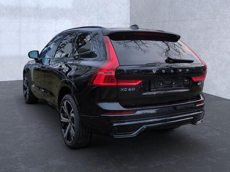 Gebraucht Volvo XC60 Plus 197 PS (144 kW) 2023 Onyx black (metallic) SUV