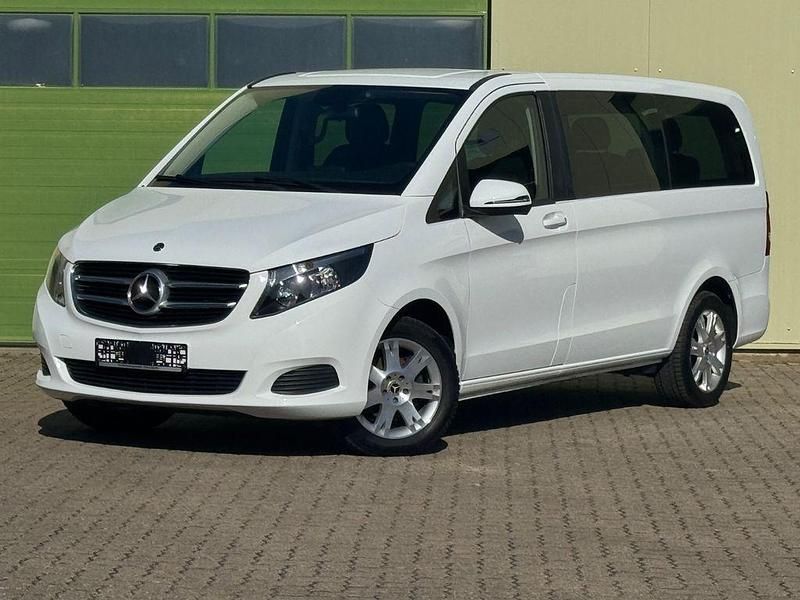 Gebraucht Mercedes V200 136 PS (100 kW) 2019 Weiß Van / Kleinbus