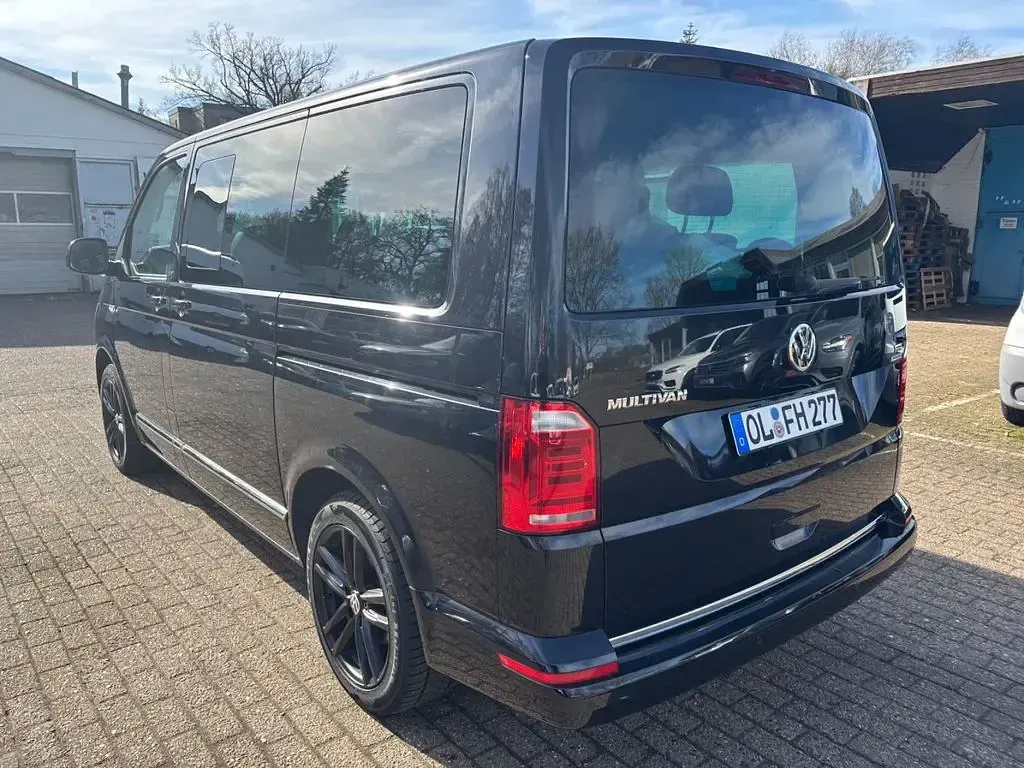 Gebraucht VW Multivan 150 PS (110 kW) 2015 Schwarz Van / Kleinbus