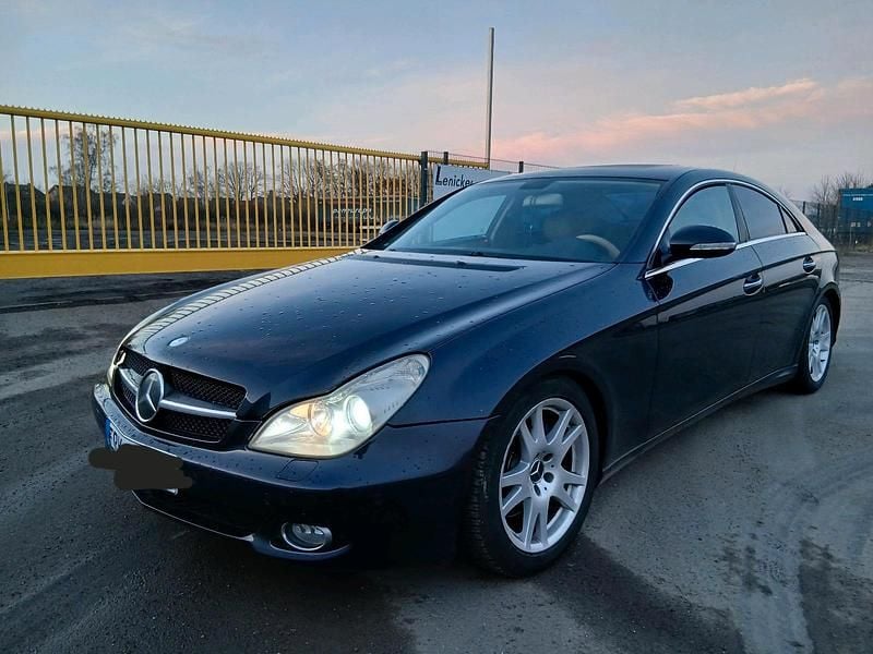 Schwarz Gebraucht 2005 Mercedes CLS350 Limousine | 4.500 € (Superpreis) - Bild 1/4