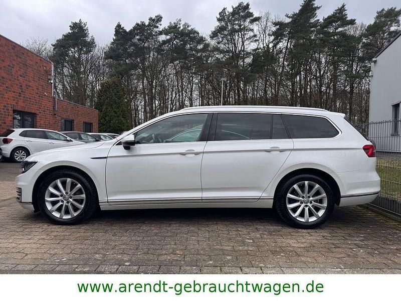 Używany VW Passat GTE 156 KM (114 kW) 2018 Biały Kombi
