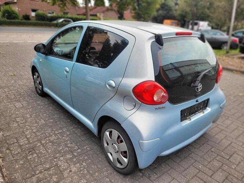 Gebraucht Toyota Aygo Cool 68 PS (50 kW) 2006 Blau Kleinwagen