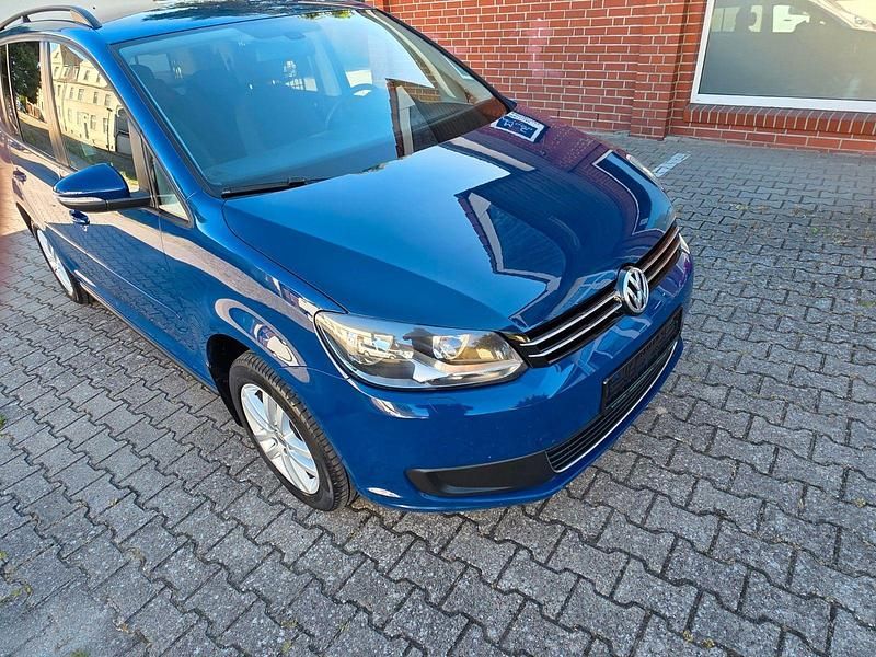 Gebraucht VW Touran Comfortline 150 PS (110 kW) 2012 Blau Van / Kleinbus