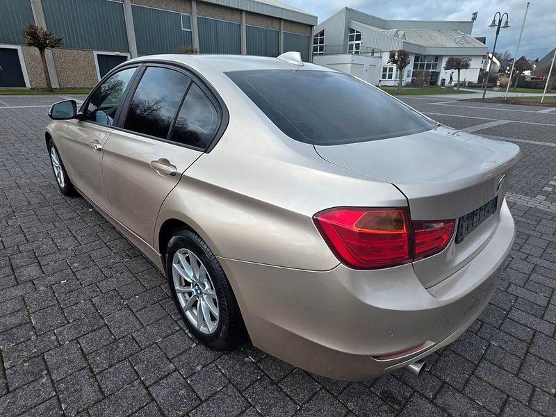 Gebraucht BMW 320 Comfort Edition 184 PS (135 kW) 2014 Silber Limousine