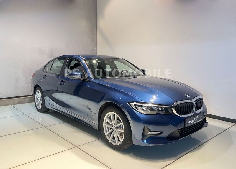 Phytonicblau metallic Gebraucht 2022 BMW 330 Limousine | 28.999 € (Superpreis) - Bild 1/4