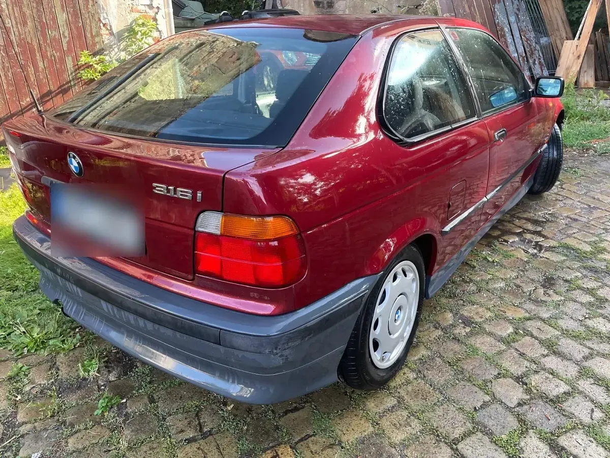 Gebraucht BMW 316 102 PS (75 kW) 1994 Rot Coupé