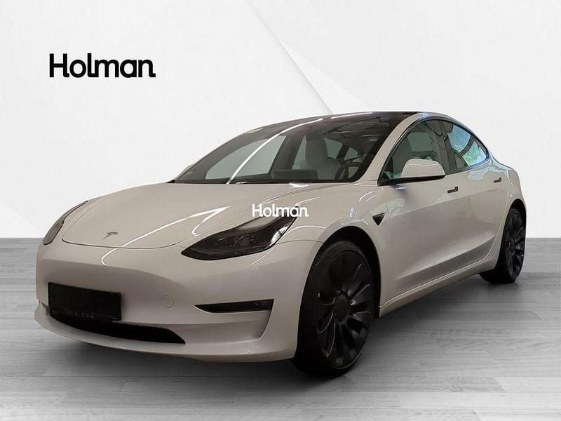 Weiß Gebraucht 2023 Tesla Model 3 Performance Limousine | 36.651 € (Fairer Preis) - Bild 1/4