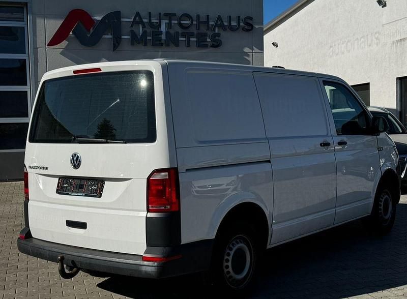 Gebraucht VW Transporter 102 PS (75 kW) 2018 Weiß Van