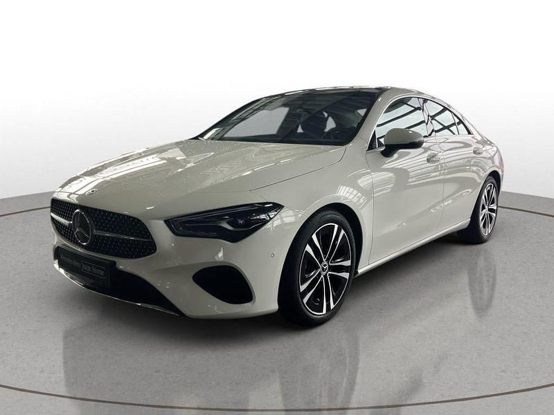 Gebraucht Mercedes CLA180 Progressive 136 PS (100 kW) 2025 Unilack polarweiß Limousine