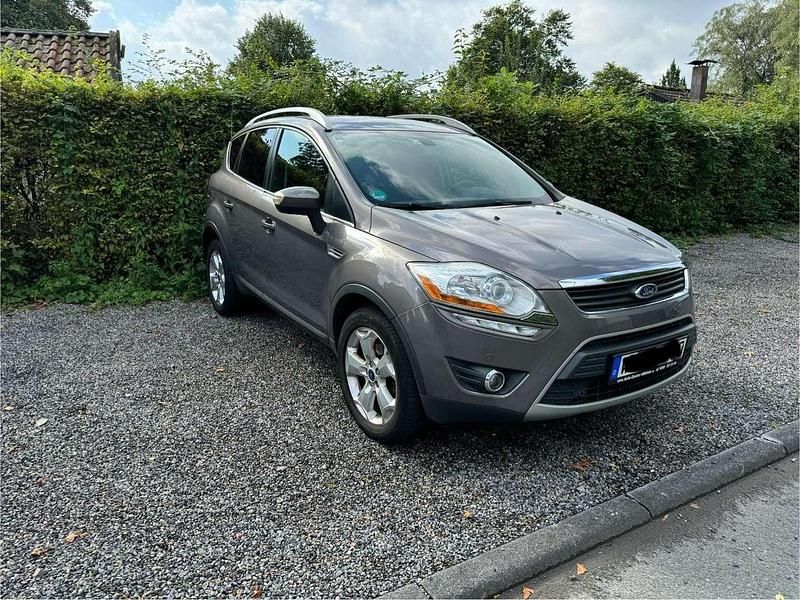Gebraucht Ford Kuga Titanium 140 PS (102 kW) 2011 Grau SUV