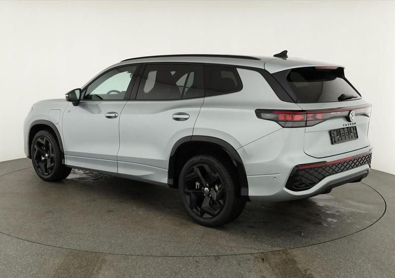 Neu VW Tayron R-line 204 PS (150 kW) 2025 Oyster silver metallic SUV