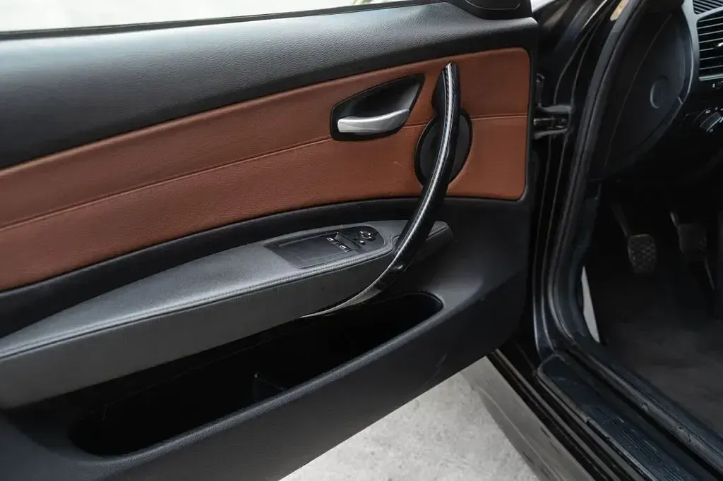 Gebraucht BMW 135 Performance 306 PS (225 kW) 2008 Schwarz Kleinwagen