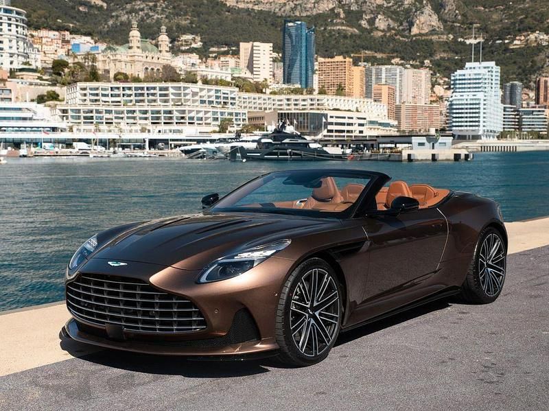 Neu Aston Martin DB12 680 PS (500 kW) 2026 Braun Cabrio