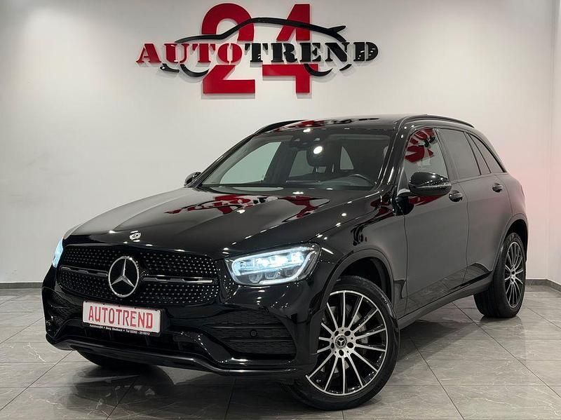 Schwarz Gebraucht 2021 Mercedes GLC300 AMG line SUV | 35.900 € (Fairer Preis) - Bild 1/4