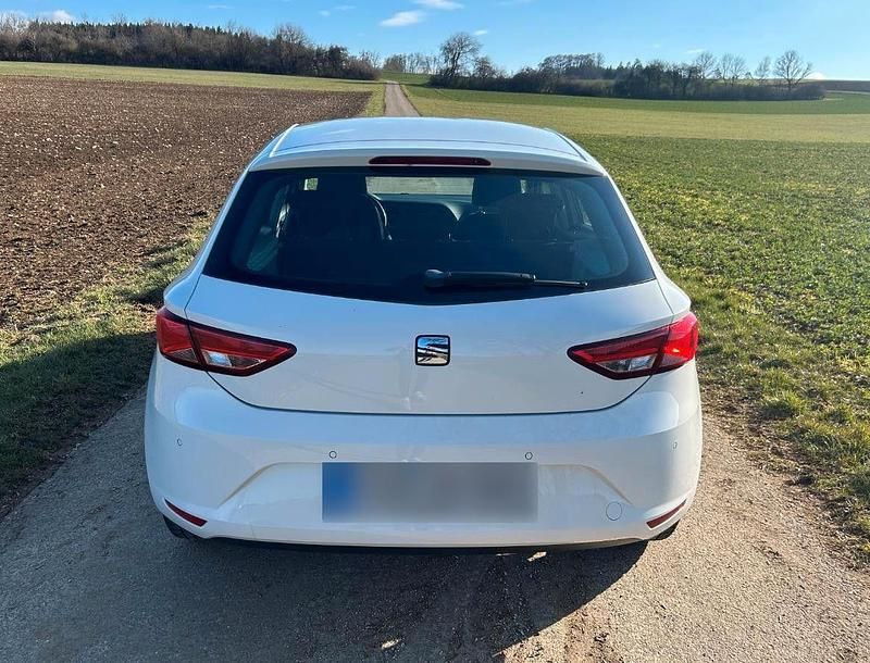 Second-hand Seat Leon Style 110 CP (80 kW) 2015 Alb Berlinǎ