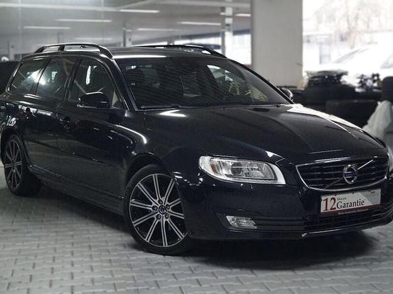 Gebraucht Volvo V70 Momentum 181 PS (133 kW) 2015 Schwarz Kombi