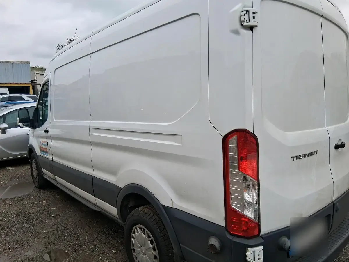 Gebraucht Ford Transit 140 PS (102 kW) 2017 Weiß Van / Kleinbus