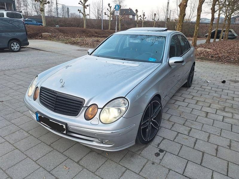 Gebraucht Mercedes E500 Avantgarde 306 PS (225 kW) 2002 Limousine