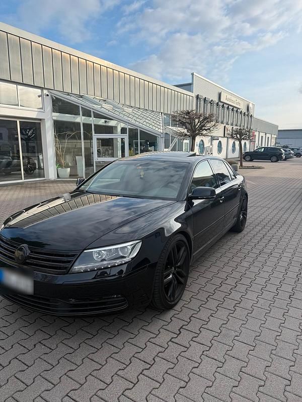 Second-hand VW Phaeton 239 CP (175 kW) 2014 Negru Berlinǎ