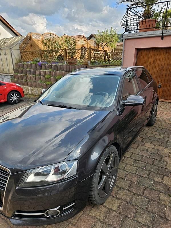 Schwarz Gebraucht 2010 Audi A3 Kombi | 5.000 € (Fairer Preis) - Bild 1/4