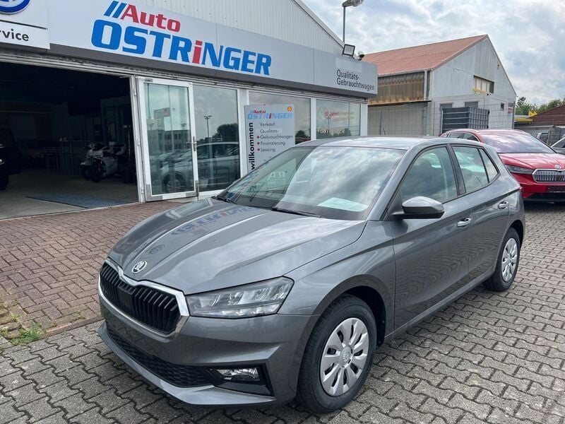 Neu Skoda Fabia Essence 95 PS (69 kW) 2025 Schwarz Kleinwagen