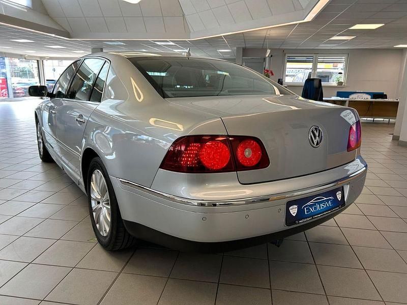 Gebraucht VW Phaeton 239 PS (175 kW) 2010 Grau Limousine