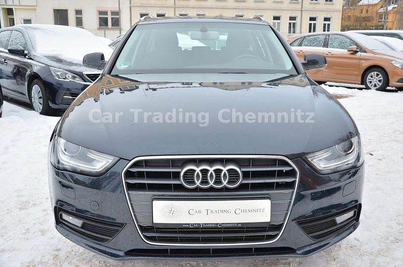 Gebraucht Audi A4 Attraction 150 PS (110 kW) 2014 Blau Kombi