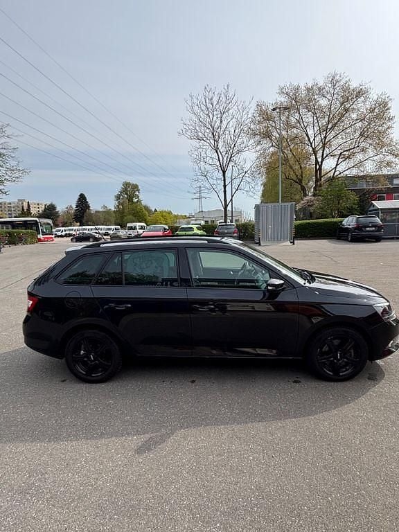 Gebraucht Skoda Fabia 110 PS (80 kW) 2015 Schwarz Kombi