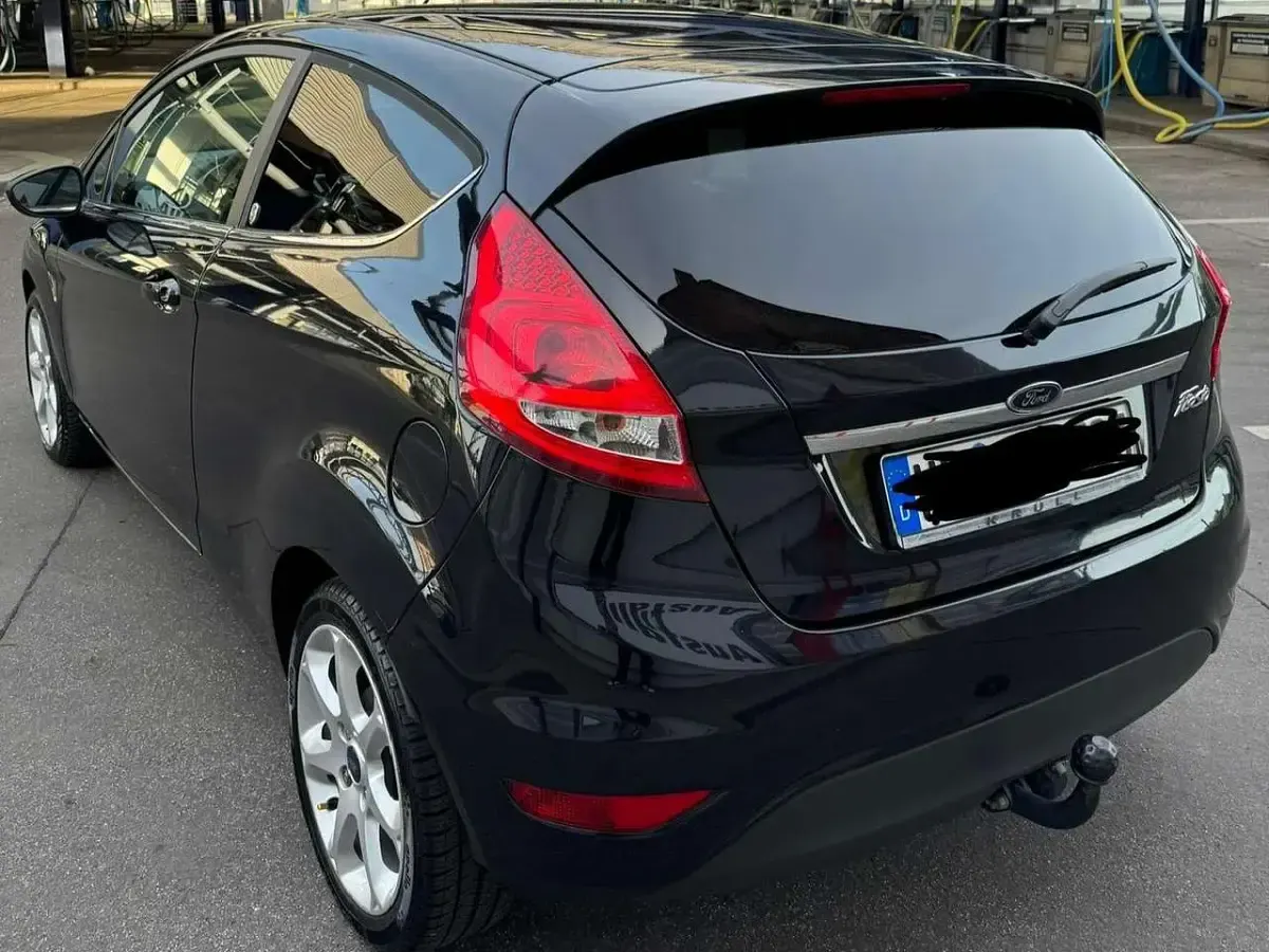 Gebraucht Ford Fiesta 82 PS (60 kW) 2009 Schwarz Limousine