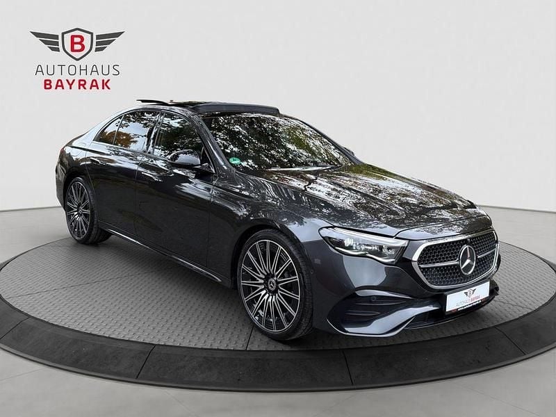 Schwarz Gebraucht 2025 Mercedes E450 AMG Limousine | 78.790 € (Superpreis) - Bild 1/4