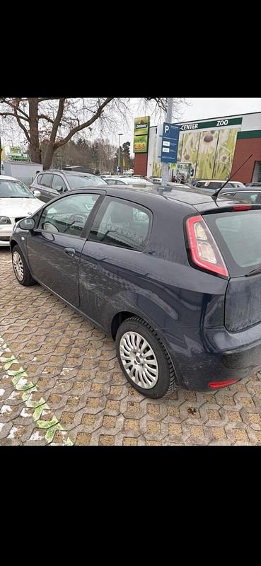 Gebraucht Fiat Punto 69 PS (50 kW) 2011 Blau Kleinwagen