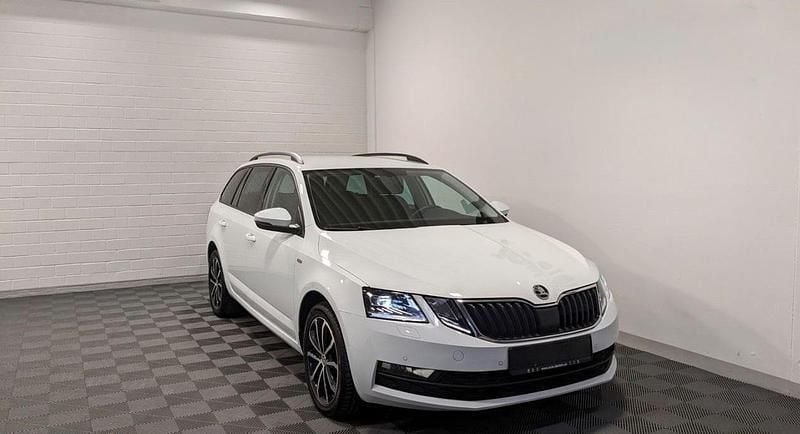 Weiß Gebraucht 2020 Skoda Octavia Kombi | 14.200 € (Superpreis) - Bild 1/4