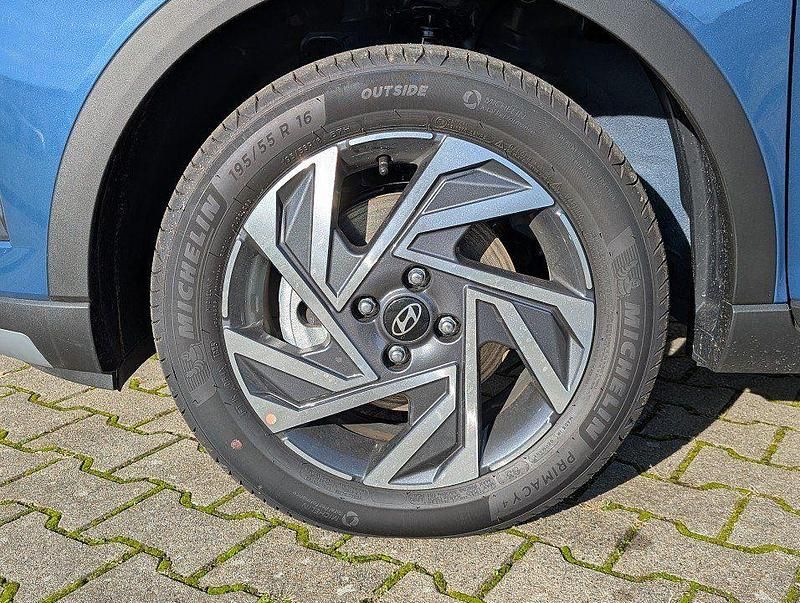 Neu Hyundai Bayon 99 PS (72 kW) 2025 Blau SUV