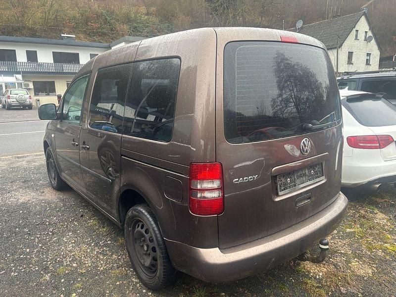 Gebraucht VW Caddy Comfortline 140 PS (102 kW) 2012 Braun Van / Kleinbus