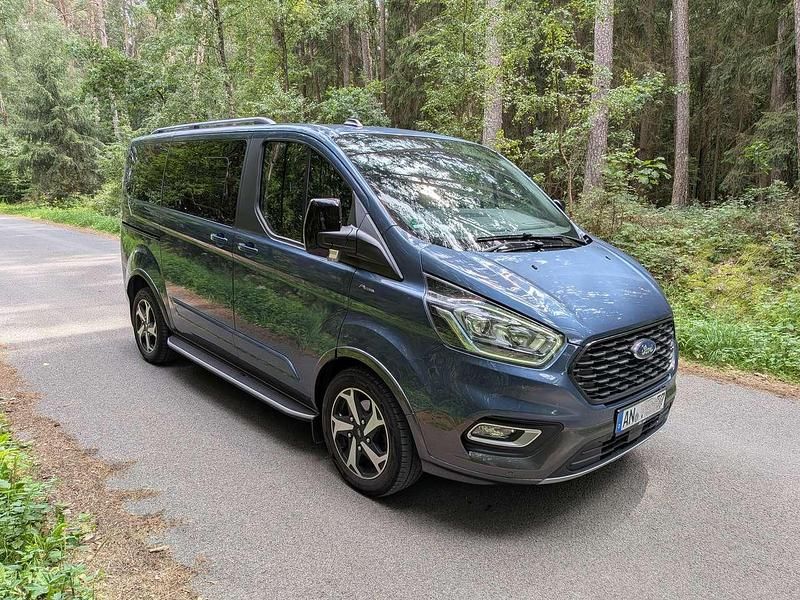 Blau Gebraucht 2023 Ford Tourneo Active Van / Kleinbus | 45.000 € (Etwas zu teuer) - Bild 1/4