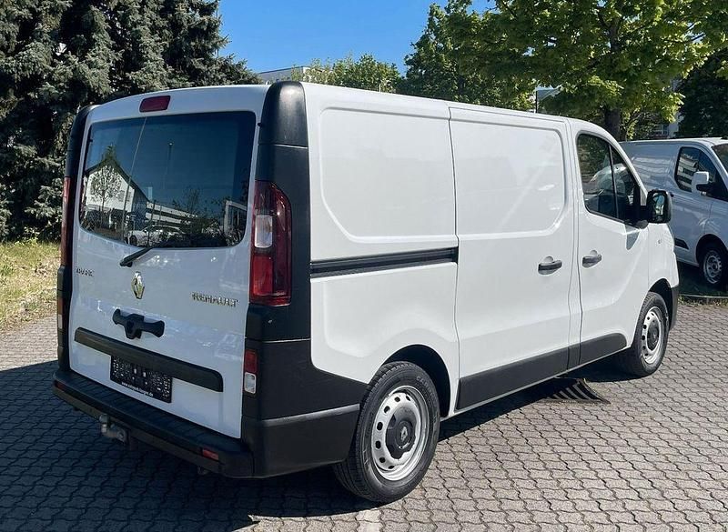 Gebraucht Renault Trafic 121 PS (88 kW) 2019 Weiß Van / Kleinbus