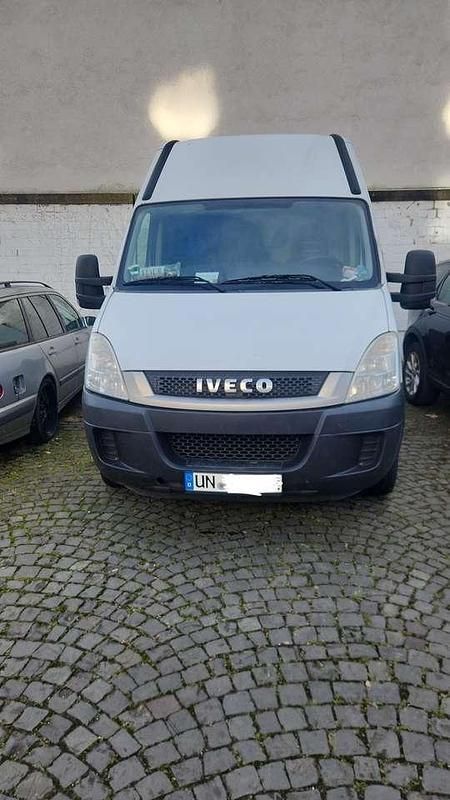 Gebraucht Iveco Daily 126 PS (92 kW) 2011 Van