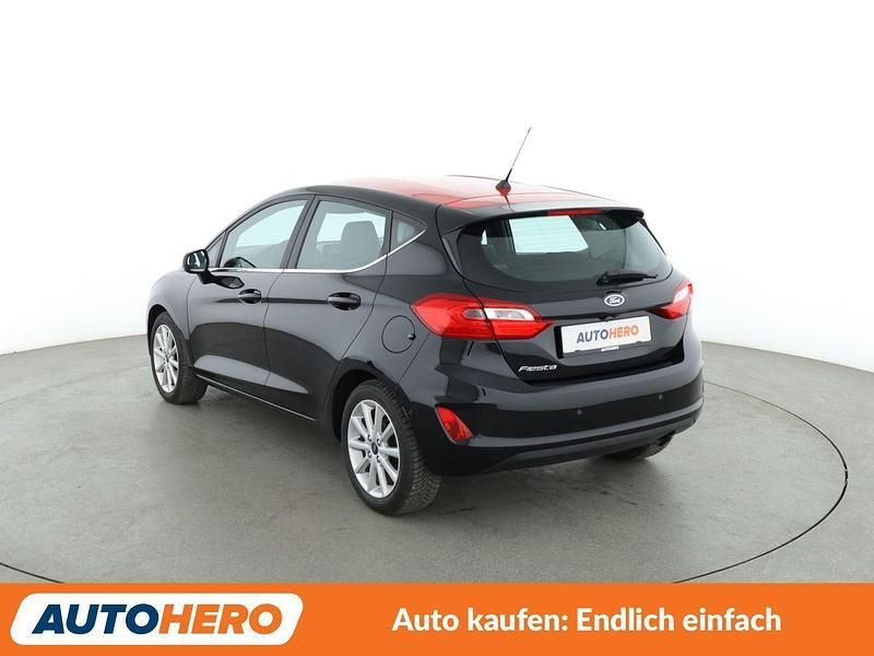 Gebraucht Ford Fiesta Titanium 101 PS (74 kW) 2018 Schwarz Kleinwagen