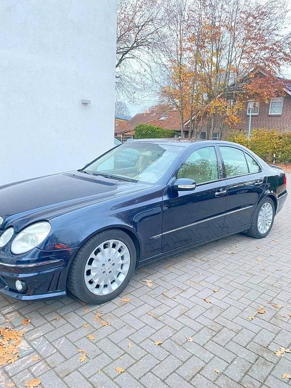 Gebraucht Mercedes E500 306 PS (225 kW) 2004 Blau Limousine
