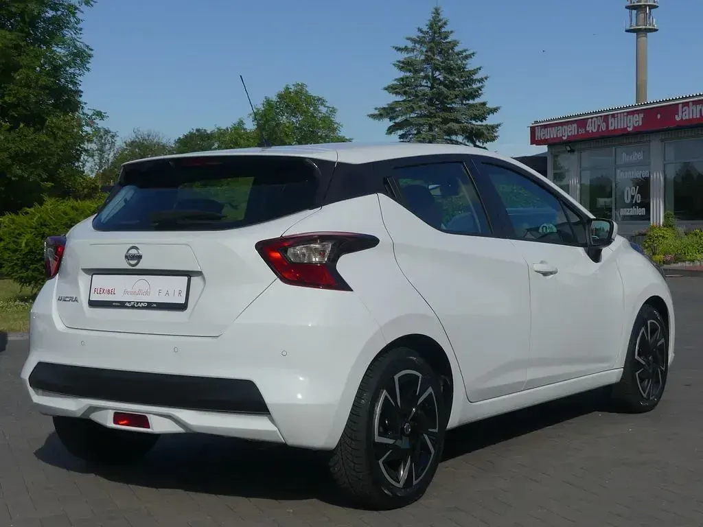 Gebraucht Nissan Micra Acenta 92 PS (67 kW) 2023 Weiß Kleinwagen