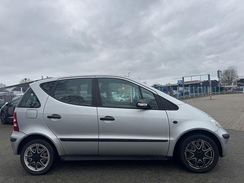 Gebraucht Mercedes A160 Avantgarde 102 PS (75 kW) 2004 Silber Van / Kleinbus
