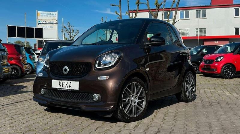 Autumn brown & deep black Gebraucht 2018 Smart ForTwo Coupé Brabus Xclusive Coupé | 21.990 € (Fairer Preis) - Bild 1/4