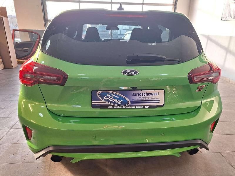 Gebraucht Ford Focus ST 280 PS (205 kW) 2022 Mean green Kleinwagen