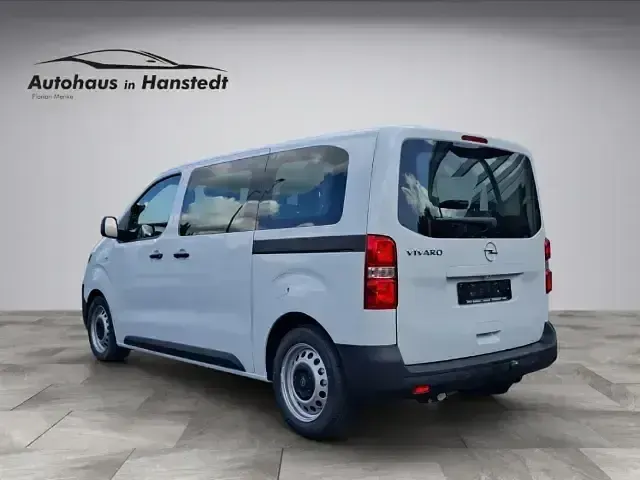 Gebraucht Opel Vivaro 180 PS (132 kW) 2026 Weiss Van / Kleinbus