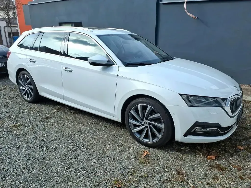 Gebraucht Skoda Octavia Style 150 PS (110 kW) 2021 Weiß Kombi