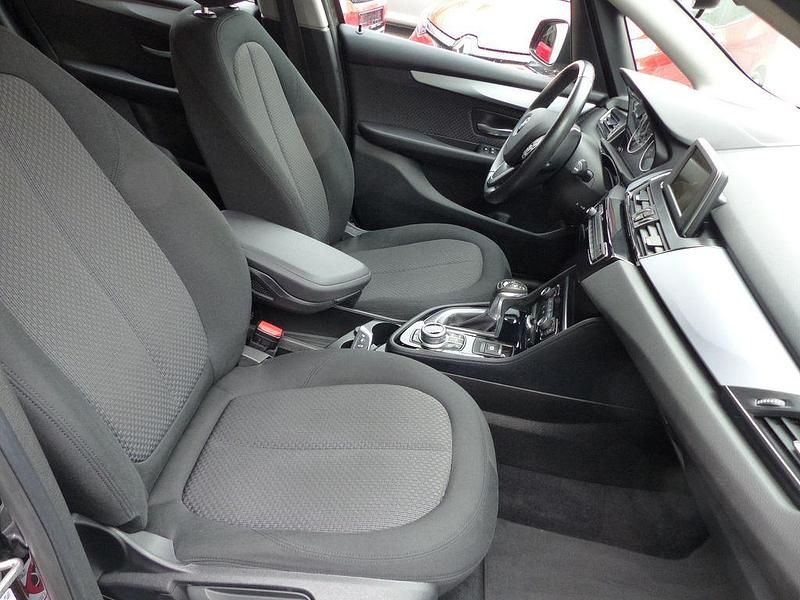 Gebraucht BMW 225 Active Tourer Advantage 224 PS (164 kW) 2017 Schwarz ii Van / Kleinbus