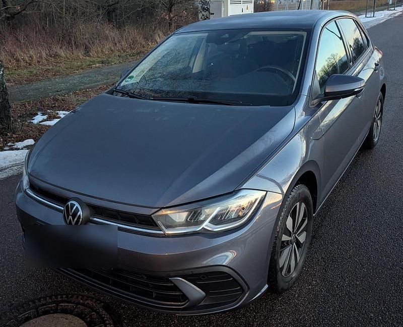 Grau Gebraucht 2024 VW Polo Limousine | 17.000 € (Superpreis) - Bild 1/4