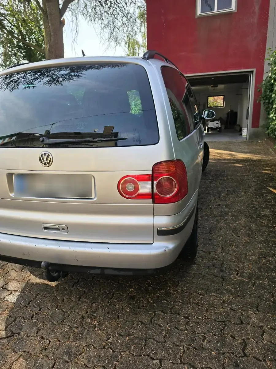 Gebraucht VW Sharan 140 PS (102 kW) 2005 Silber Van / Kleinbus