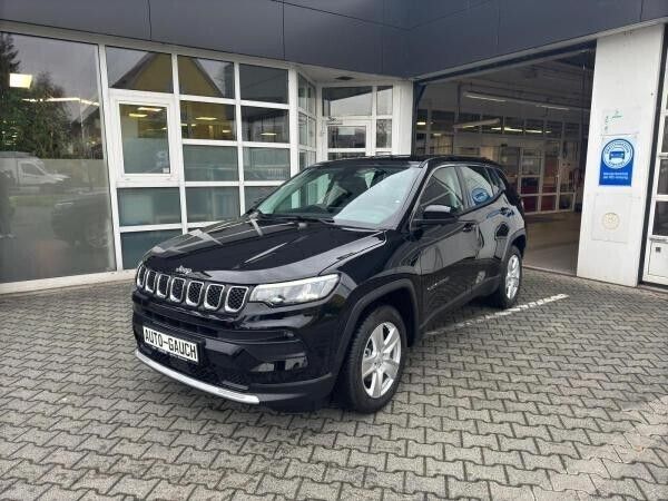 Schwarz (solid black) Neu 2024 Jeep Compass Altitude SUV | 35.300 € (Fairer Preis) - Bild 1/4